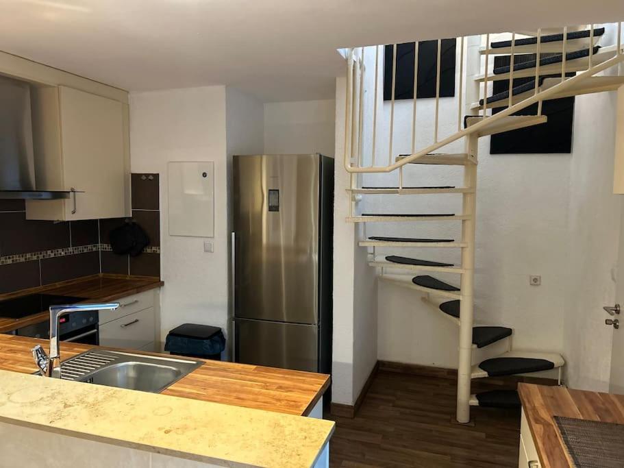Ferienhaus Mit Privatparkplatz, Terrasse Und Stadtnaehe 不莱梅 外观 照片